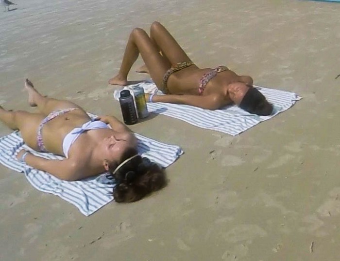 spring-break-beach-girls-j