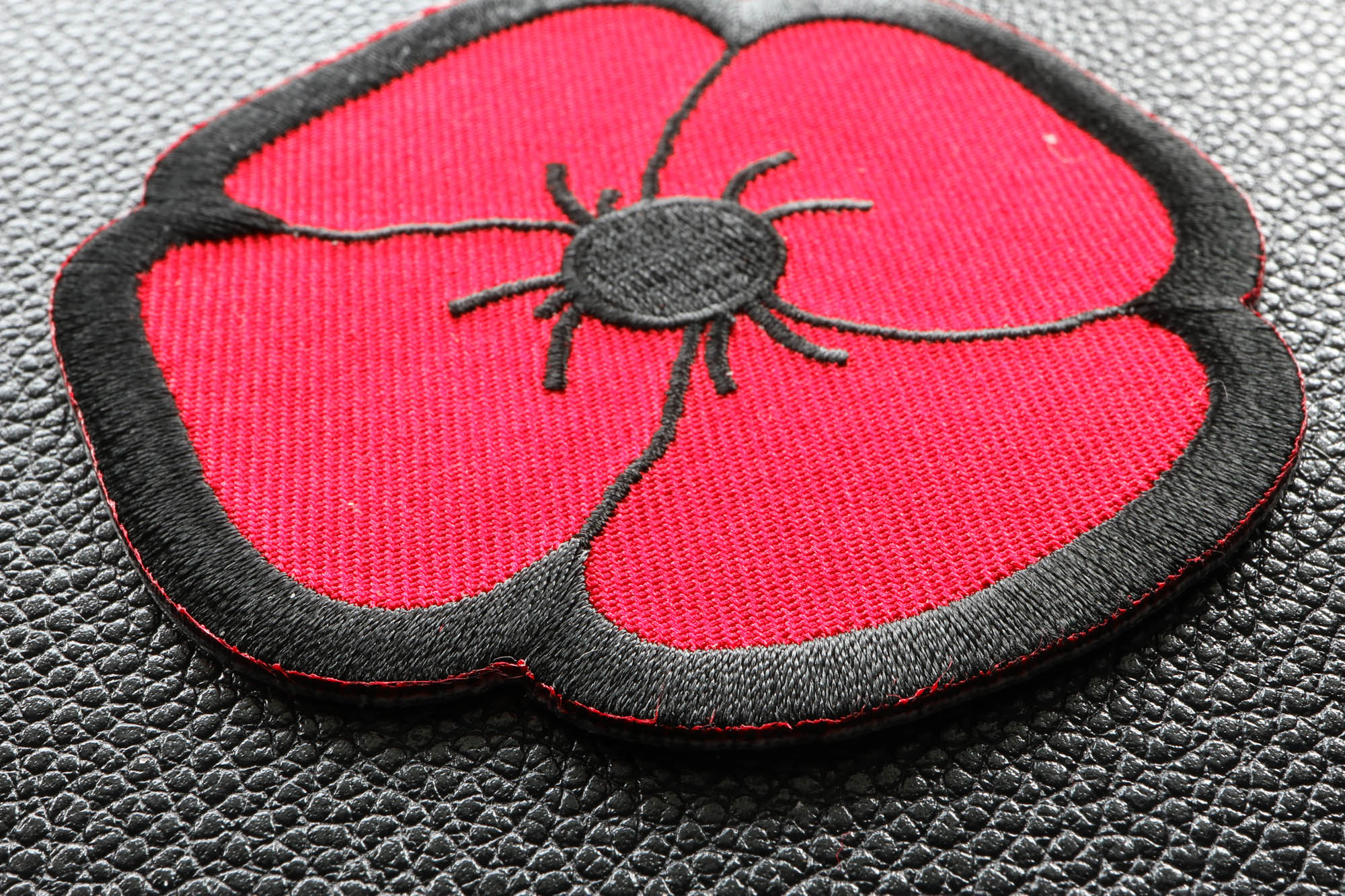 Red Poppy Flower Chenille Sew-On Patch – Set Of 12 – Pink Accents, 2 Inches