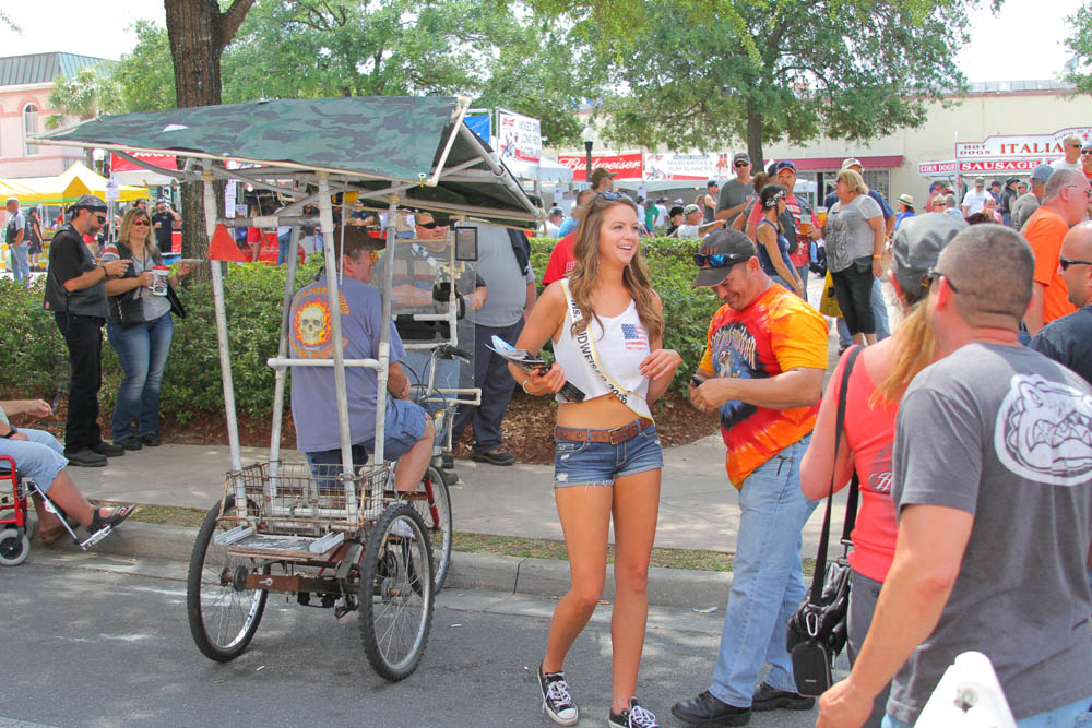 Leesburg Bike Fest 2016 has started