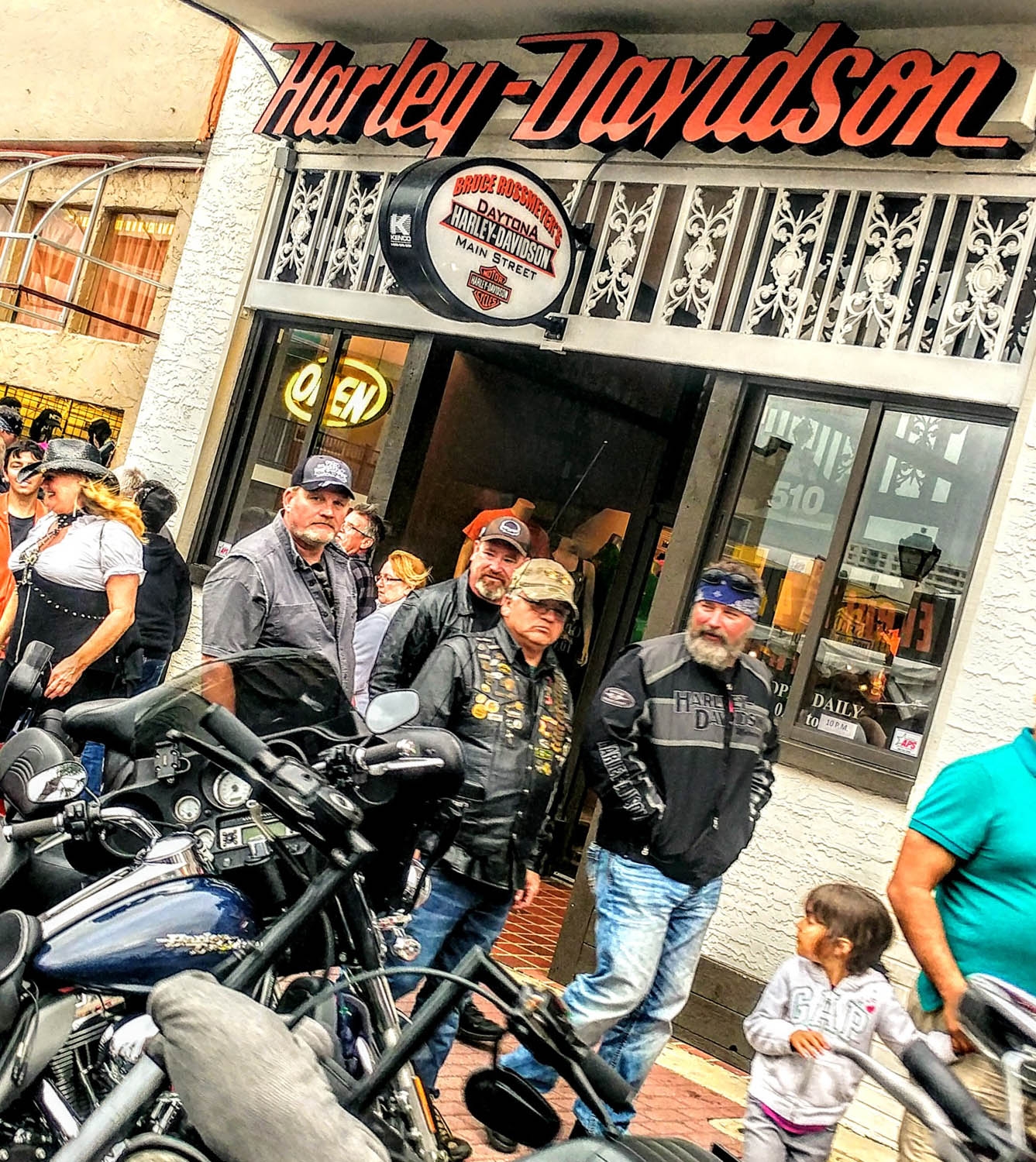 Rainy Sunday and Monday at Daytona Bike Week