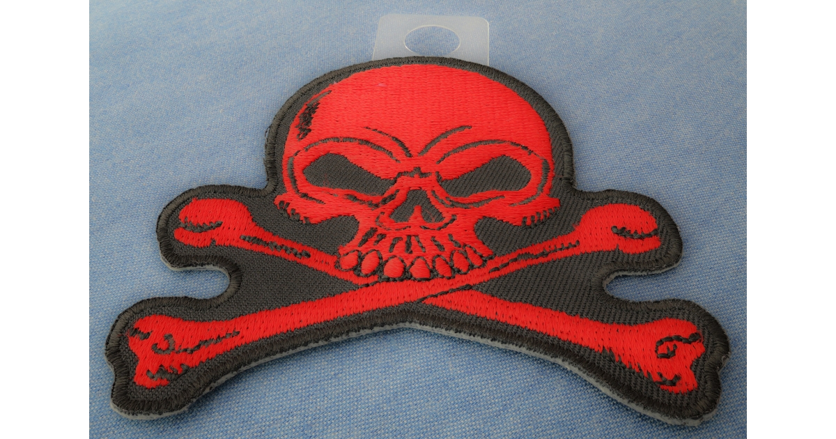 red-skull-and-crossbones-small
